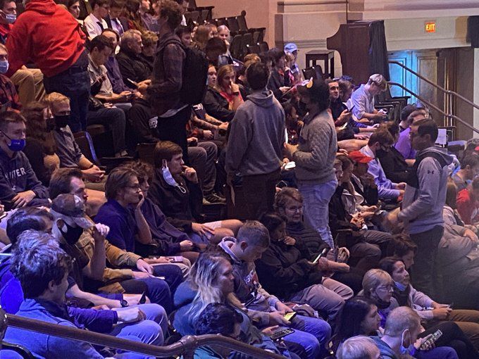 Cruz crowd